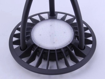 Die-cast housing for maximum durability LED Garden LightImage4