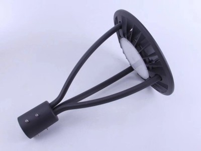 Die-cast housing for maximum durability LED Garden LightImage5