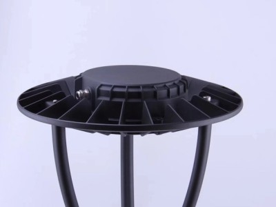 Die-cast housing for maximum durability LED Garden LightImage3